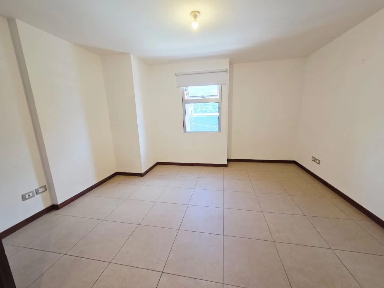 VENTA DE APARTAMENTO EN ZONA 10 — foto 5 de 10