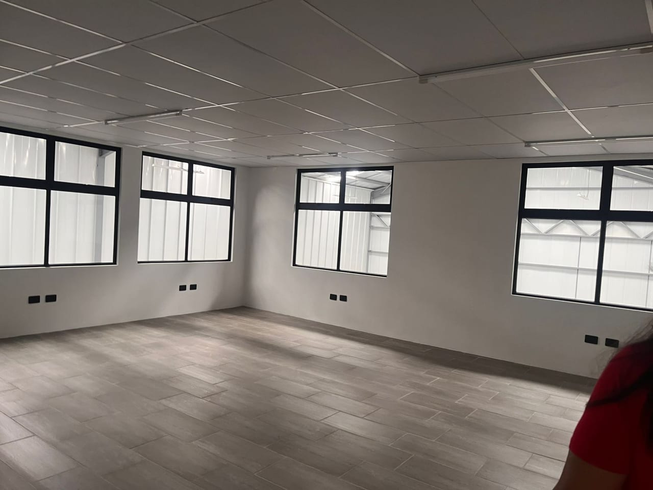 Ofibodega B en renta / desde 382.86 m² en la Vas — foto 5 de 9