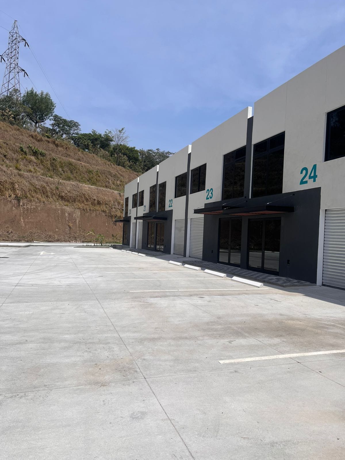 Ofibodega C Villa Canales - desde 245.62 m² por la Vas — foto 2 de 11