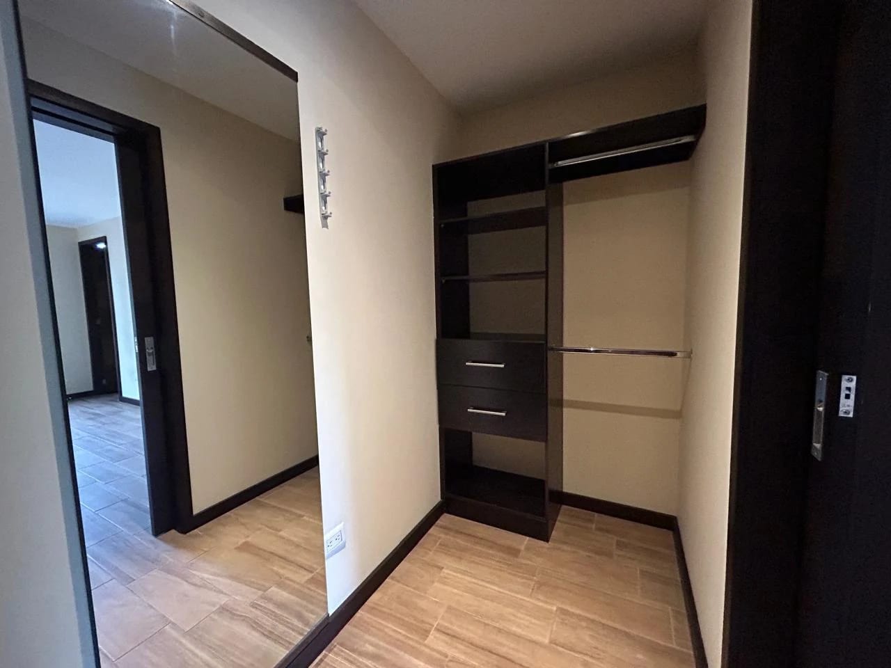Apartamento Boutique en Venta Zona 15 VHII — foto 13 de 16
