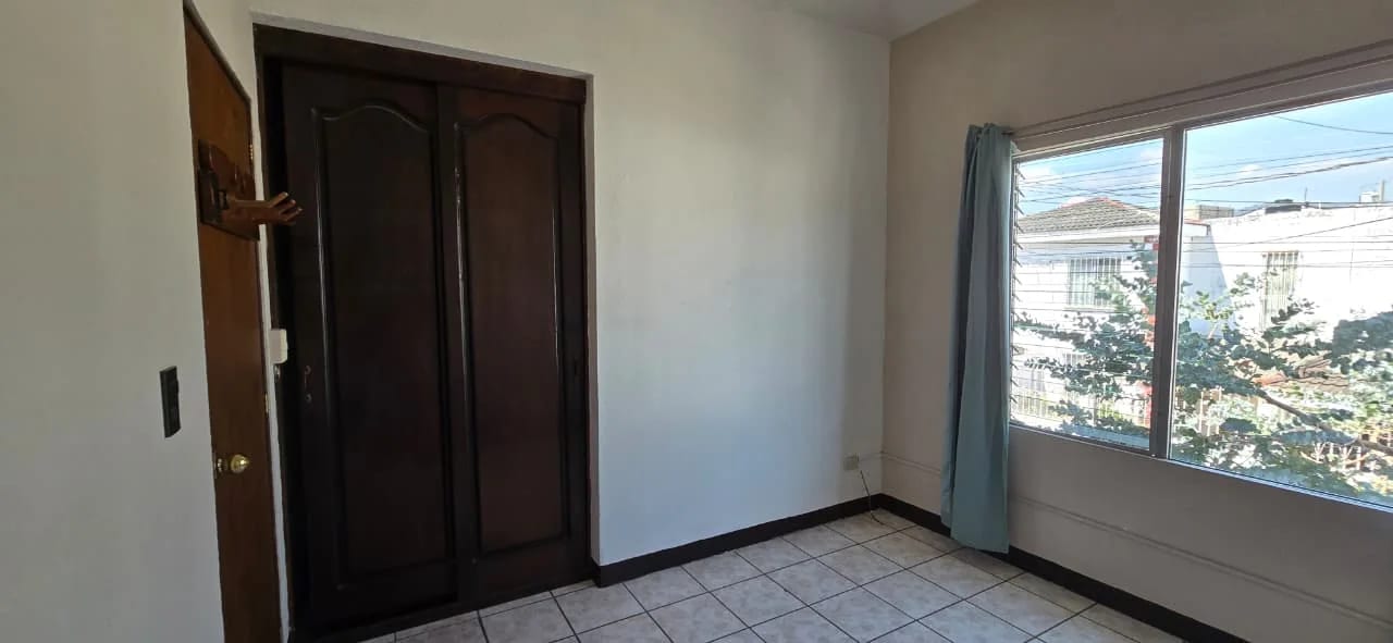 VENTA CASA VALLES DE MARIA ZONA 2 VILLA NUEVA — foto 6 de 7