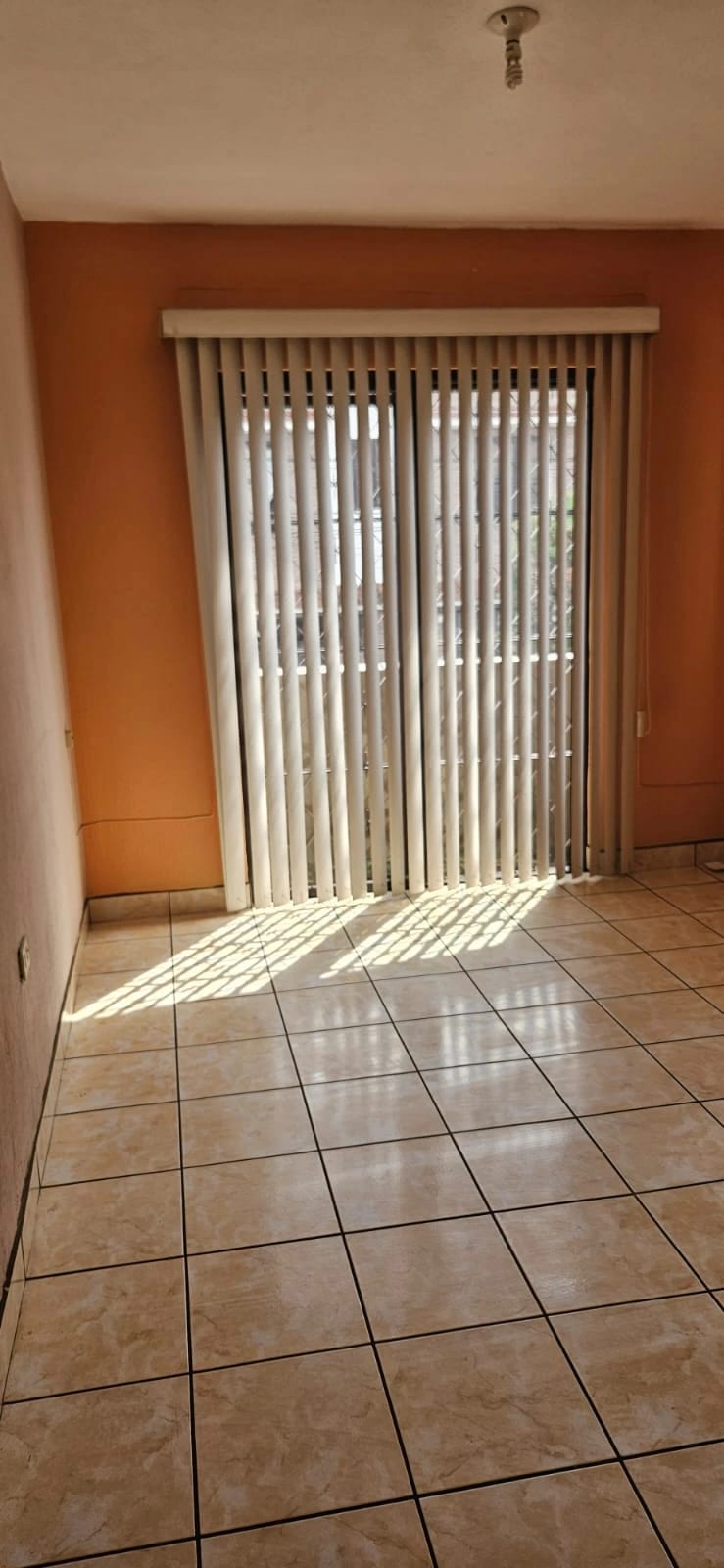 Casa amplia en venta zona 2 de Mixco — foto 7 de 12