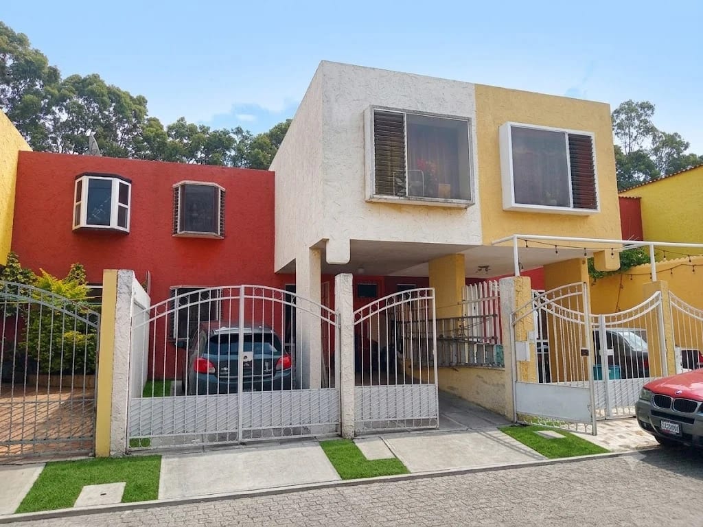 Casa en Venta en Condominio Villa Romana, zona 10 de Villa Nueva, Guatemala — foto 1 de 13