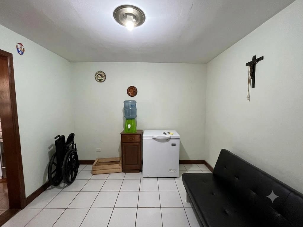 Casa en Venta en Condominio Villa Romana, zona 10 de Villa Nueva, Guatemala — foto 8 de 13