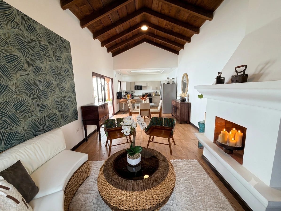 Casa en Renta en San Pedro las Huertas Antigua Guatemala — foto 2 de 17