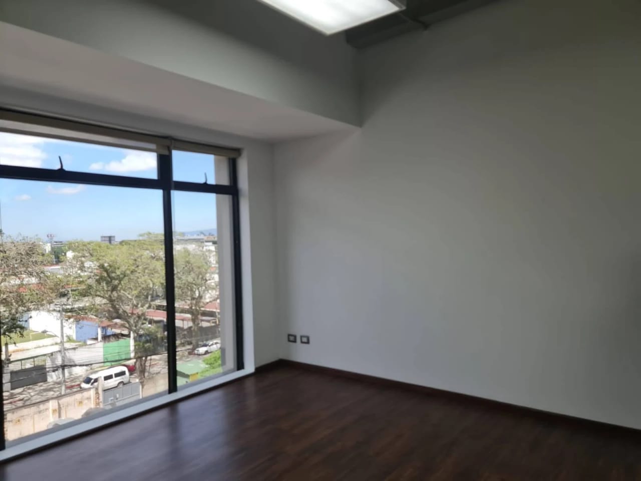 Venta de Oficina en Avenida Reforma (zona 9) — foto 8 de 14