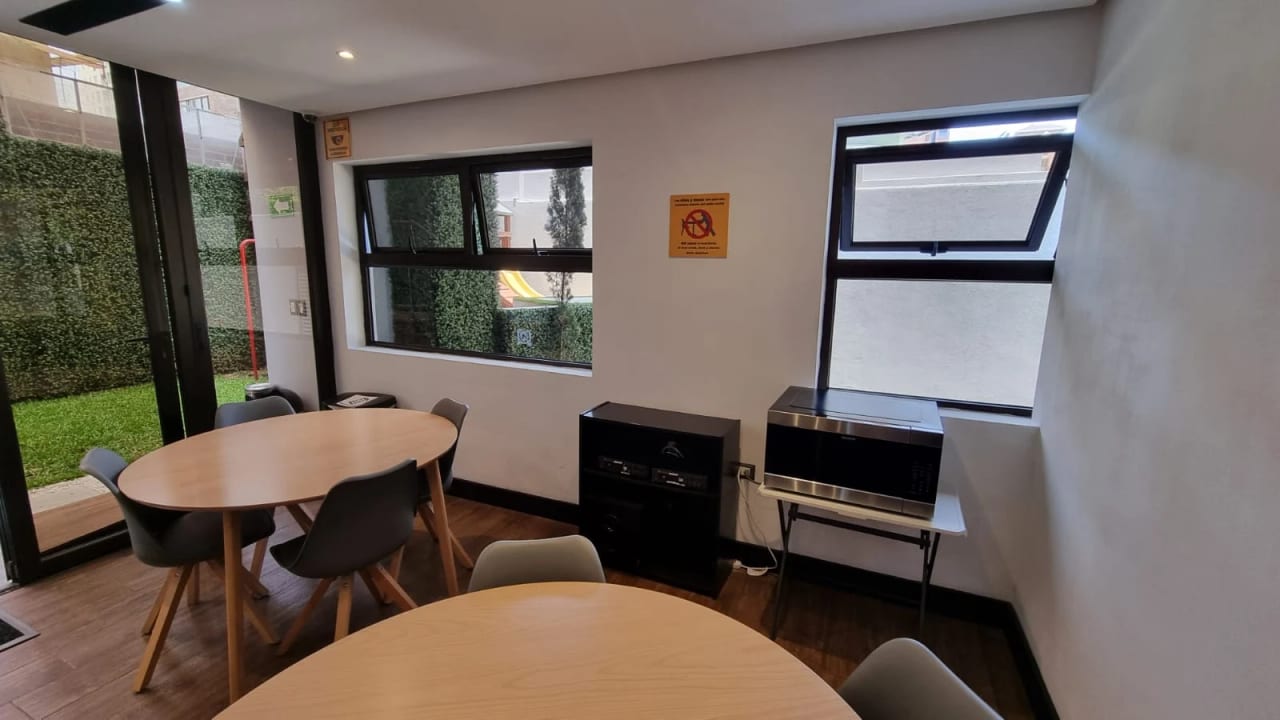 Amplio y Elegante Apartamento en Venta Ubicado en Zona 10 — foto 12 de 16