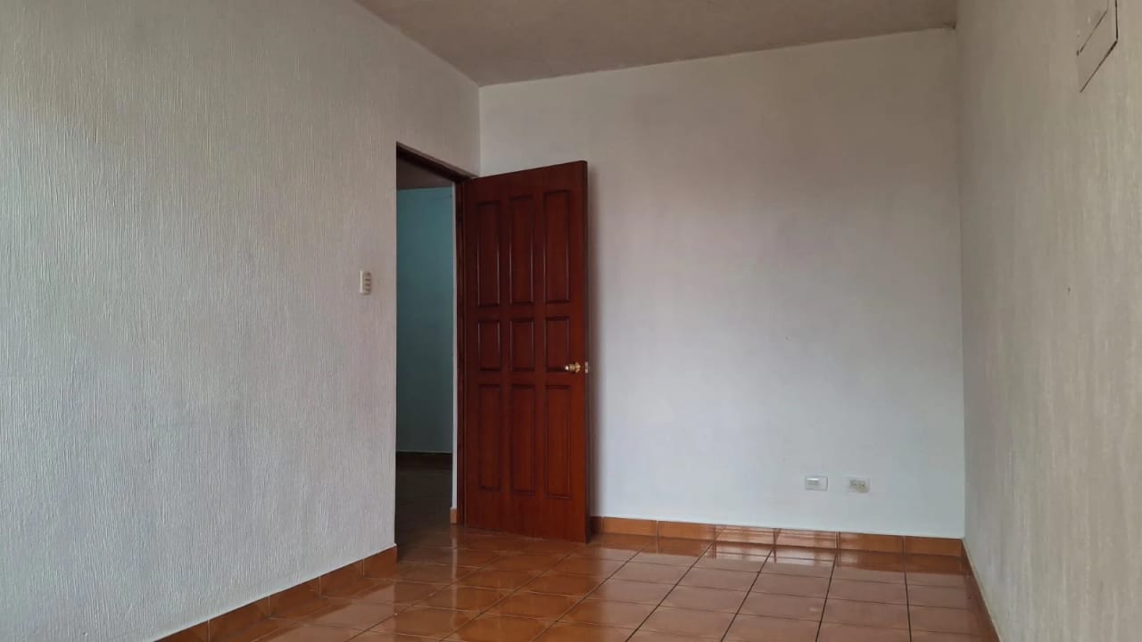 Casa En Venta Zona 18 — foto 10 de 10