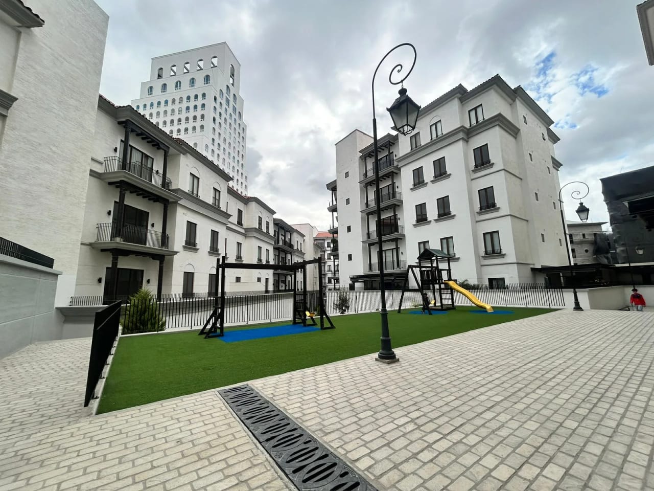 Penthouse Nogales de Cayalá — foto 1 de 12