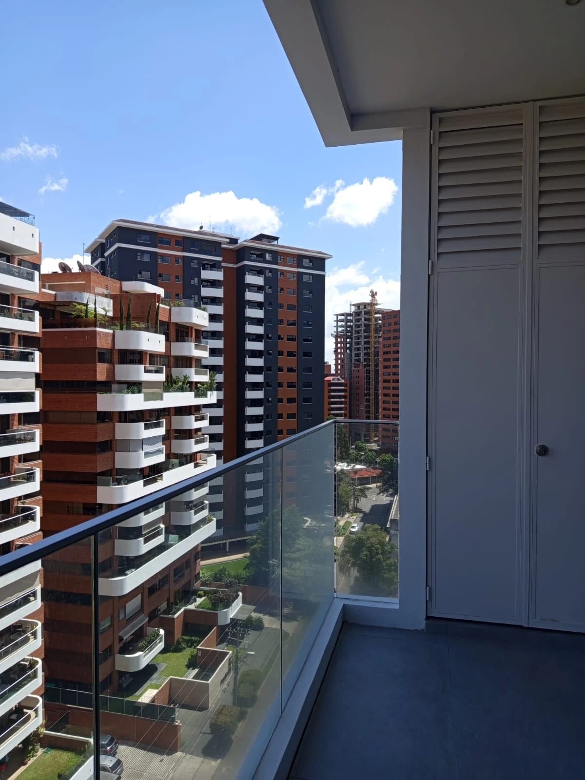 Apartamento en Renta y Venta en Zona 14 Dos Habitaciones — foto 5 de 17