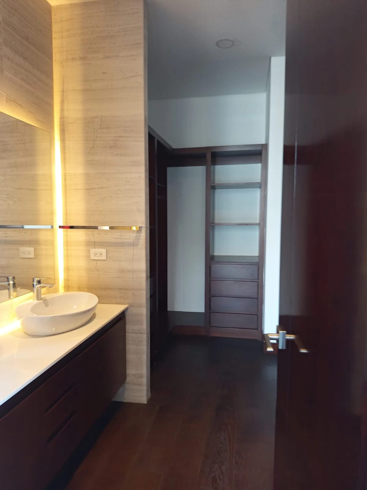 Apartamento en Renta y Venta en Zona 14 Dos Habitaciones — foto 14 de 17