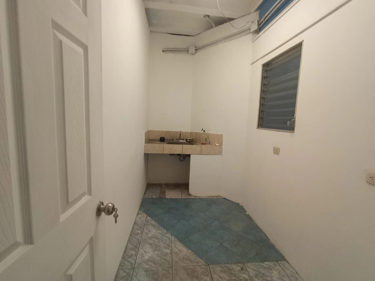 Renta de ofibodega en Villa Nueva — foto 4 de 15