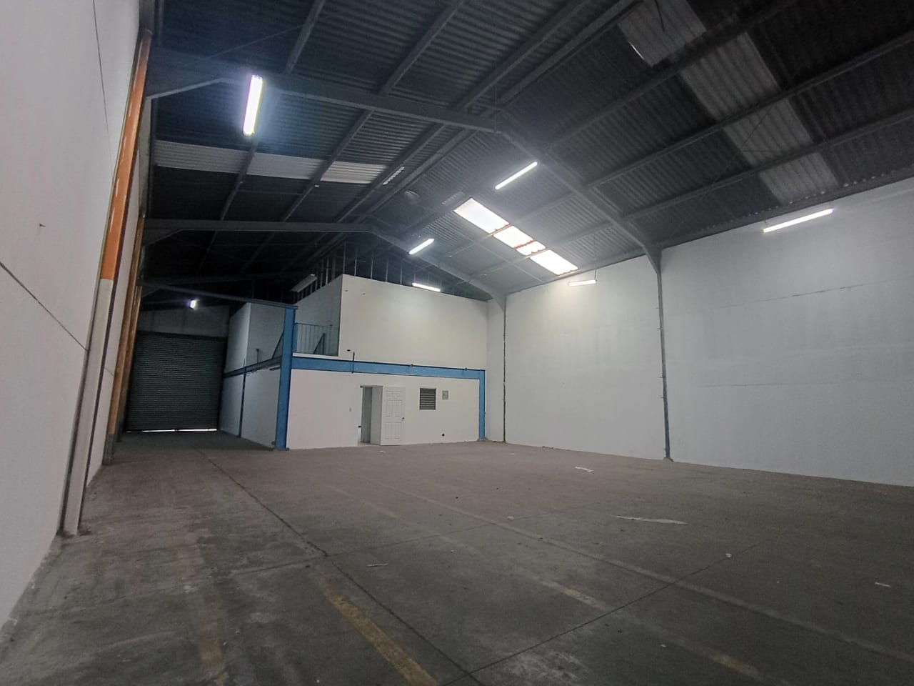 Renta de ofibodega en Villa Nueva — foto 14 de 15