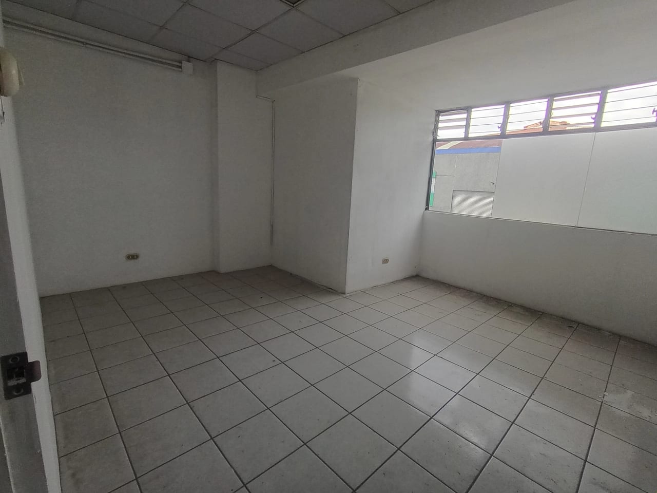 Renta de ofibodega en Villa Nueva — foto 9 de 15