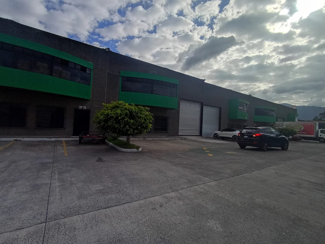 Renta de ofibodega en Villa Nueva — foto 1 de 15
