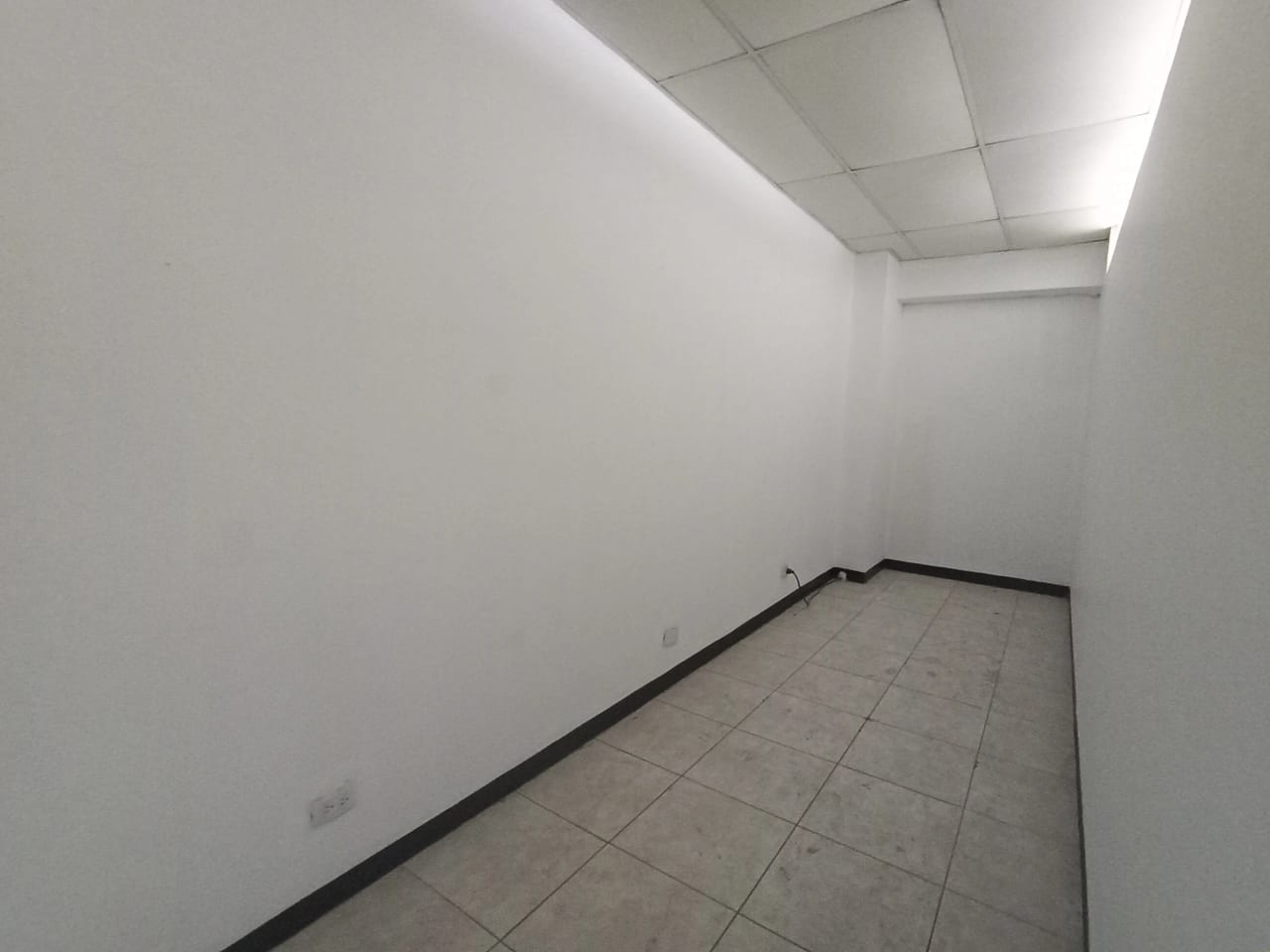 Ofibodega en renta en Villa Nueva — foto 8 de 10