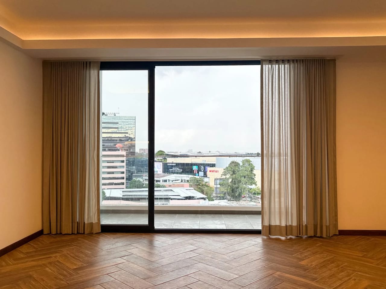 Balcón — APARTAMENTO EN VENTA Edificio Naori Zona 10 — foto 10 de 15