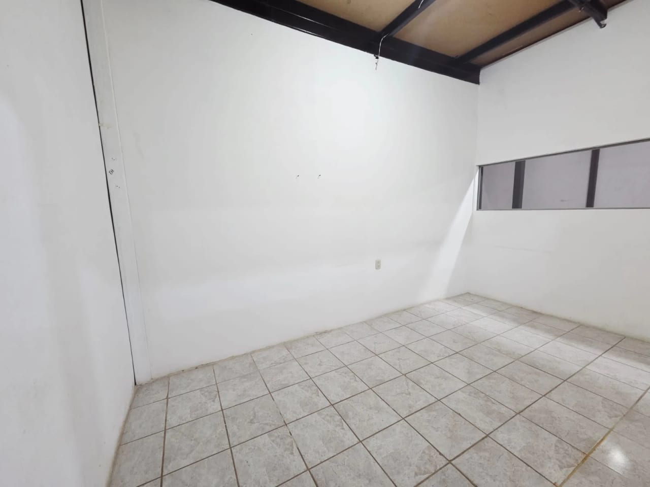 Renta de Bodega en Zona 11 Miraflores — foto 8 de 11