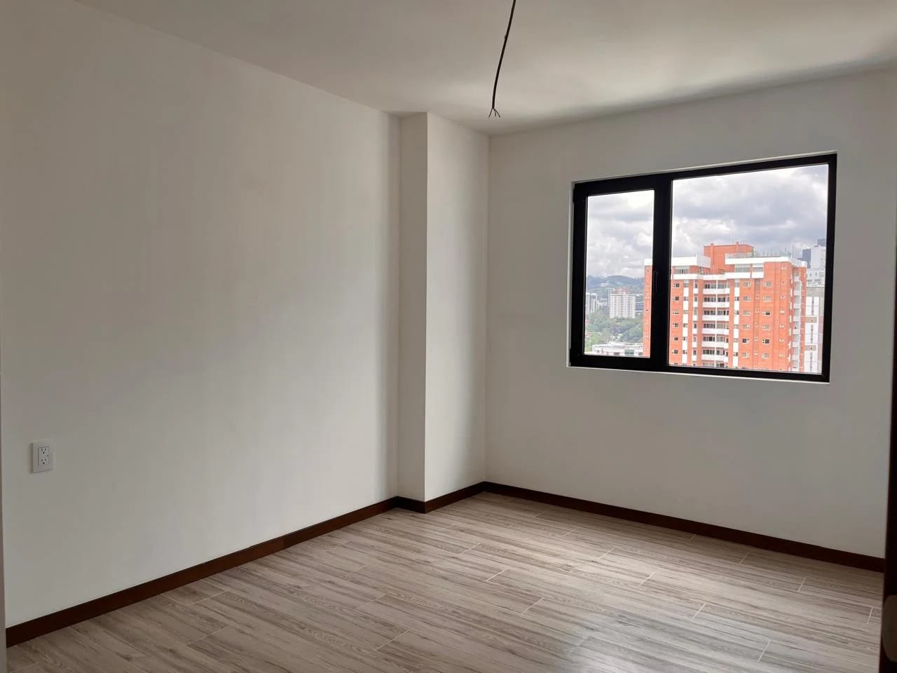 Apartamento de 2 habitaciones en Venta en Zona 10 — foto 4 de 7