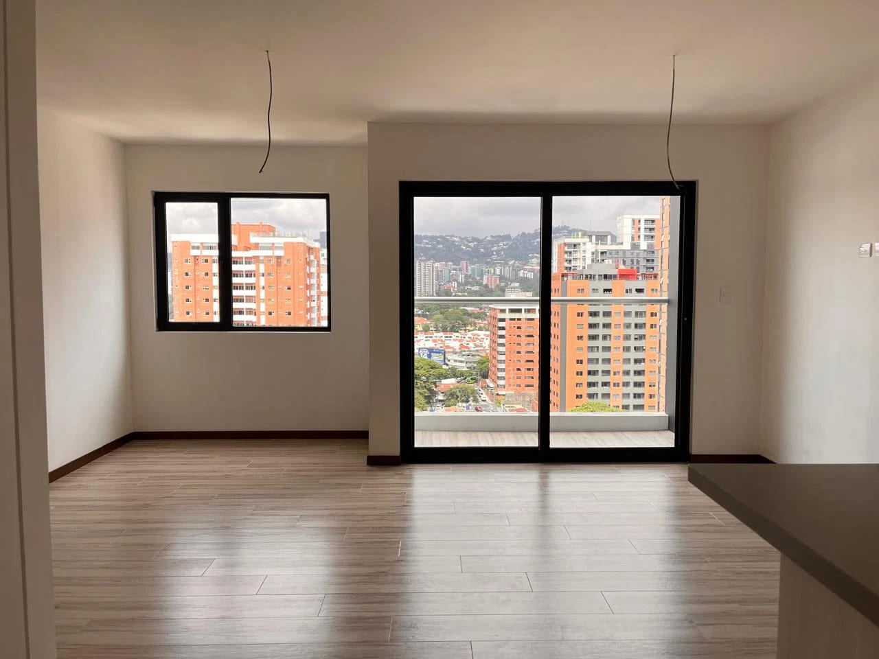 Apartamento de 2 habitaciones en Venta en Zona 10 — foto 1 de 7