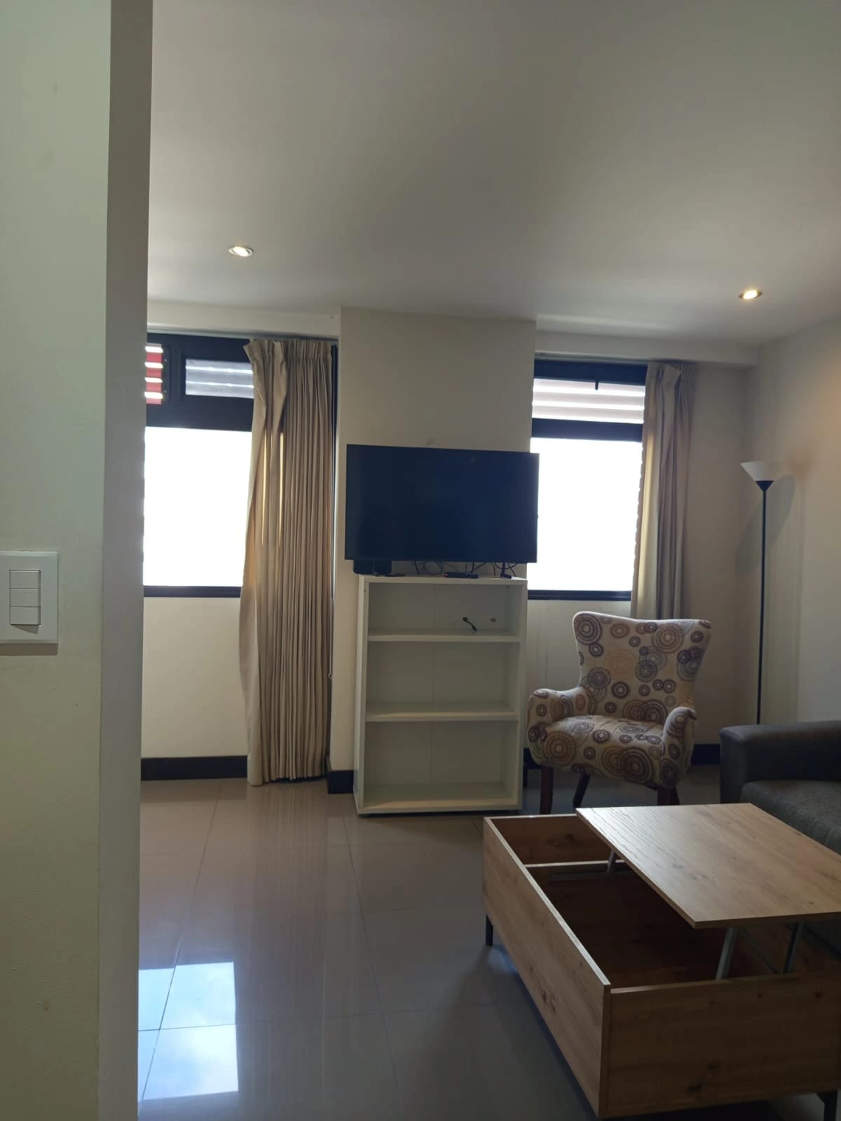 Se Rentan Apartamentos de Dos Habitaciones en Zona 15 Amueblados — foto 16 de 17