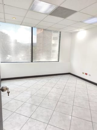 Oficina en Renta zona 14 — miniatura 8 de 11