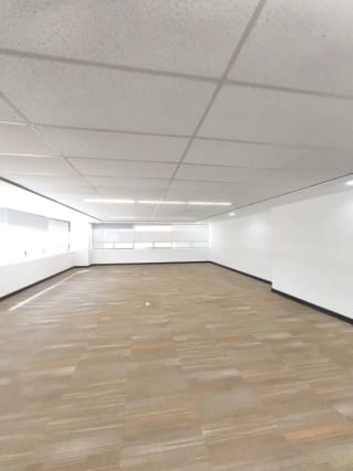 Oficina en Renta zona 10 (Con opción a Venta) — miniatura 10 de 13