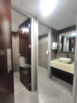 Oficina en Renta zona 10 (Con opción a Venta) — miniatura 2 de 13