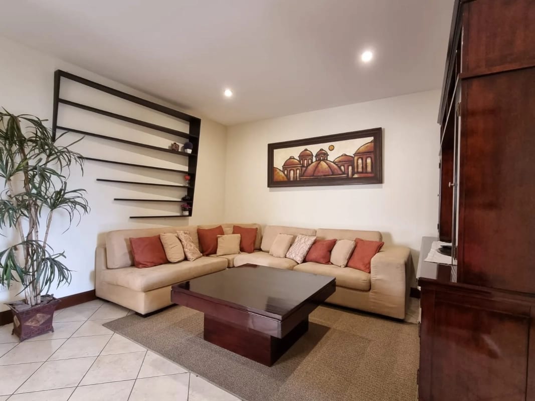 Apartamento Amueblado en Renta o Venta Zona 10 — foto 16 de 17