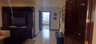 Apartamento Amueblado en Renta o Venta Zona 10 — miniatura 3 de 17