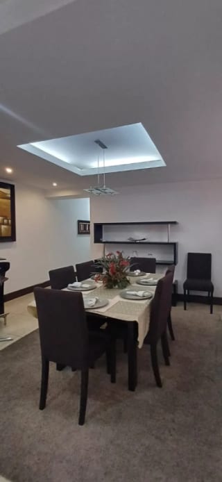 Apartamento amueblado en renta o venta en zona 10 — miniatura 13 de 16