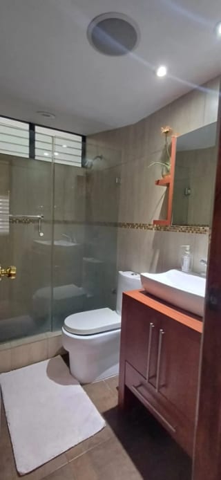 Apartamento amueblado en renta o venta en zona 10 — miniatura 7 de 16