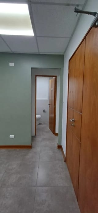 Se renta oficina en zona 10 de 96.45 metros — miniatura 11 de 12