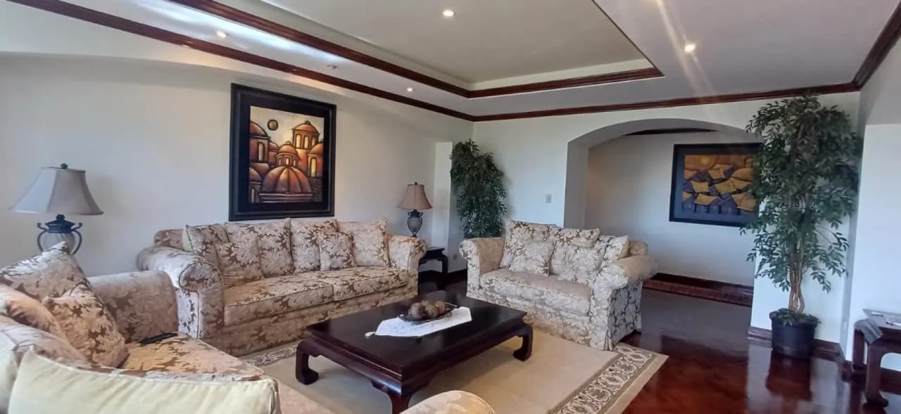 Se renta apartamento en zona 14 amueblado con opción de venta — foto 1 de 17