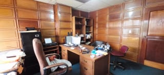 VENTA DE OFICINA EN EDIFICIO EN ZONA 4 — miniatura 4 de 9