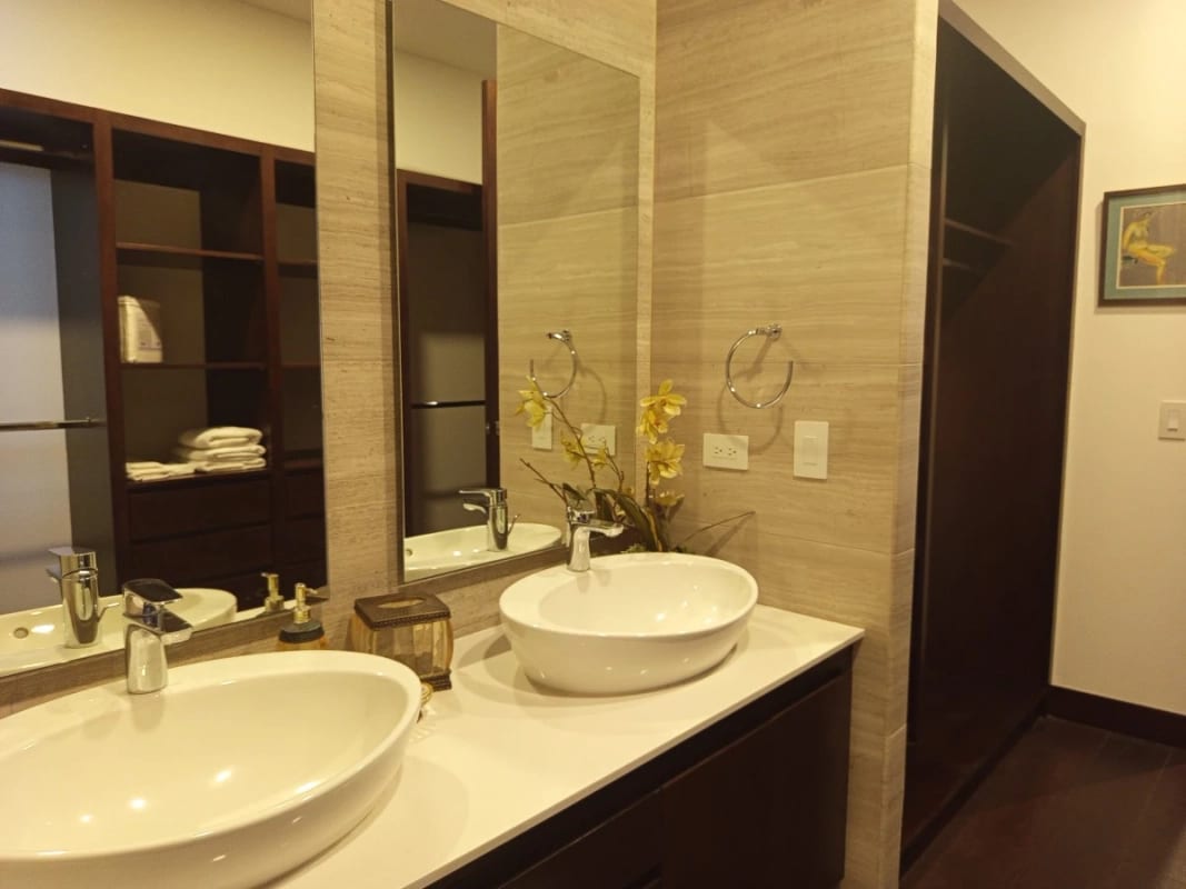 Se renta Apartamento Amueblado en zona 14 — foto 8 de 17