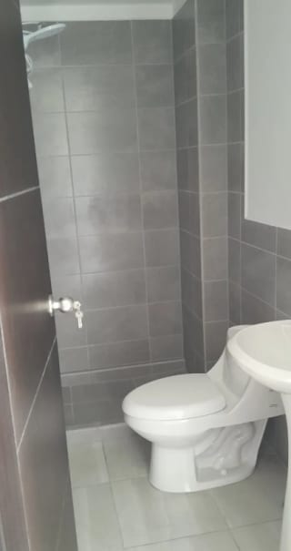 APARTAMENTO EN RENTA EDIFICIO ALTEA UNO ZONA 1 GUATEMALA — miniatura 9 de 17