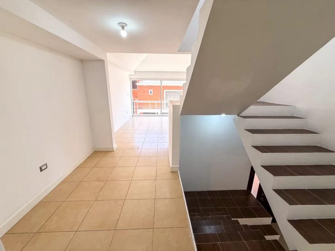CASA EN VENTA ó RENTA EXPLANADA CAYALA Z.16 GUATEMALA — foto 11 de 17