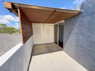 CASA EN VENTA ó RENTA EXPLANADA CAYALA Z.16 GUATEMALA — miniatura 3 de 17