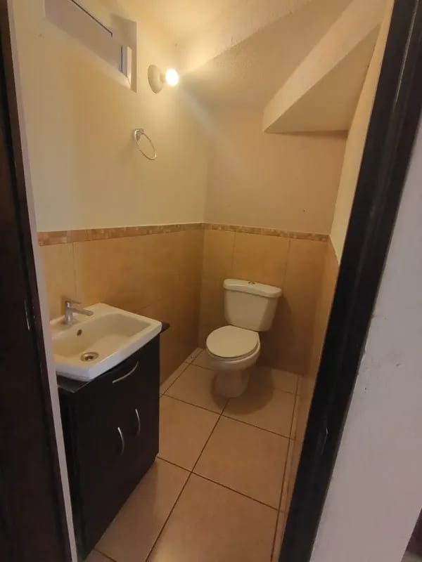 Casa en venta en Hacienda Real zona 16🏠✨ — foto 2 de 16